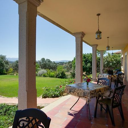 Apartamentos El Jardin Del Poeta Guijo de Granadilla 객실 사진