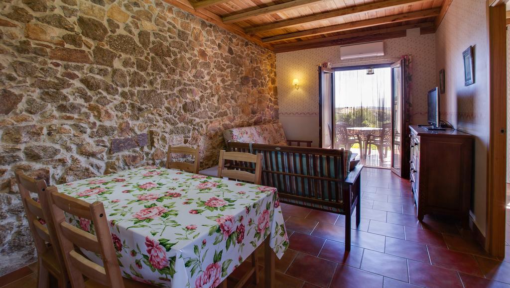 Apartamentos El Jardin Del Poeta Guijo de Granadilla 외부 사진