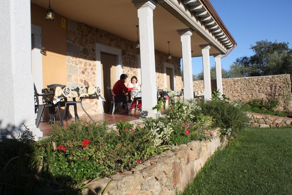Apartamentos El Jardin Del Poeta Guijo de Granadilla 객실 사진