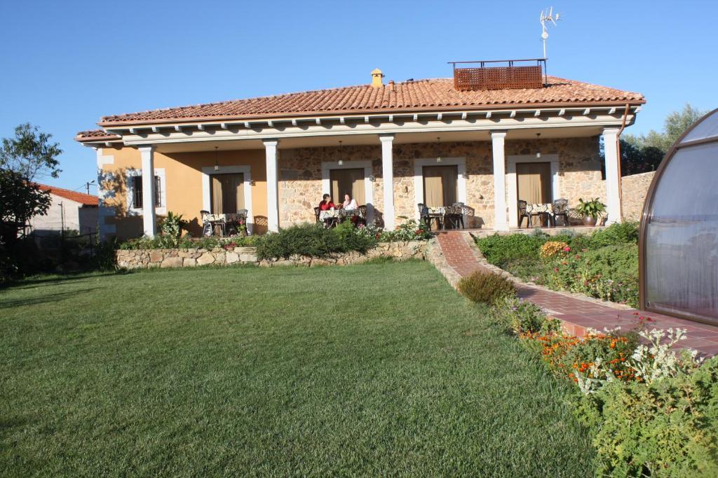 Apartamentos El Jardin Del Poeta Guijo de Granadilla 객실 사진