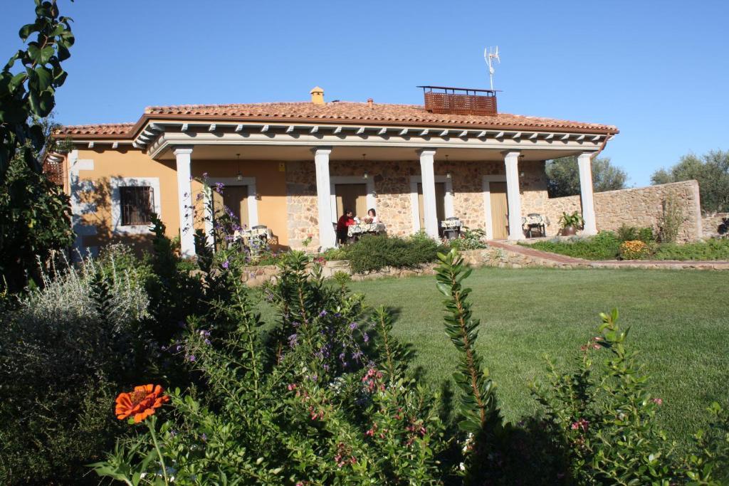 Apartamentos El Jardin Del Poeta Guijo de Granadilla 외부 사진
